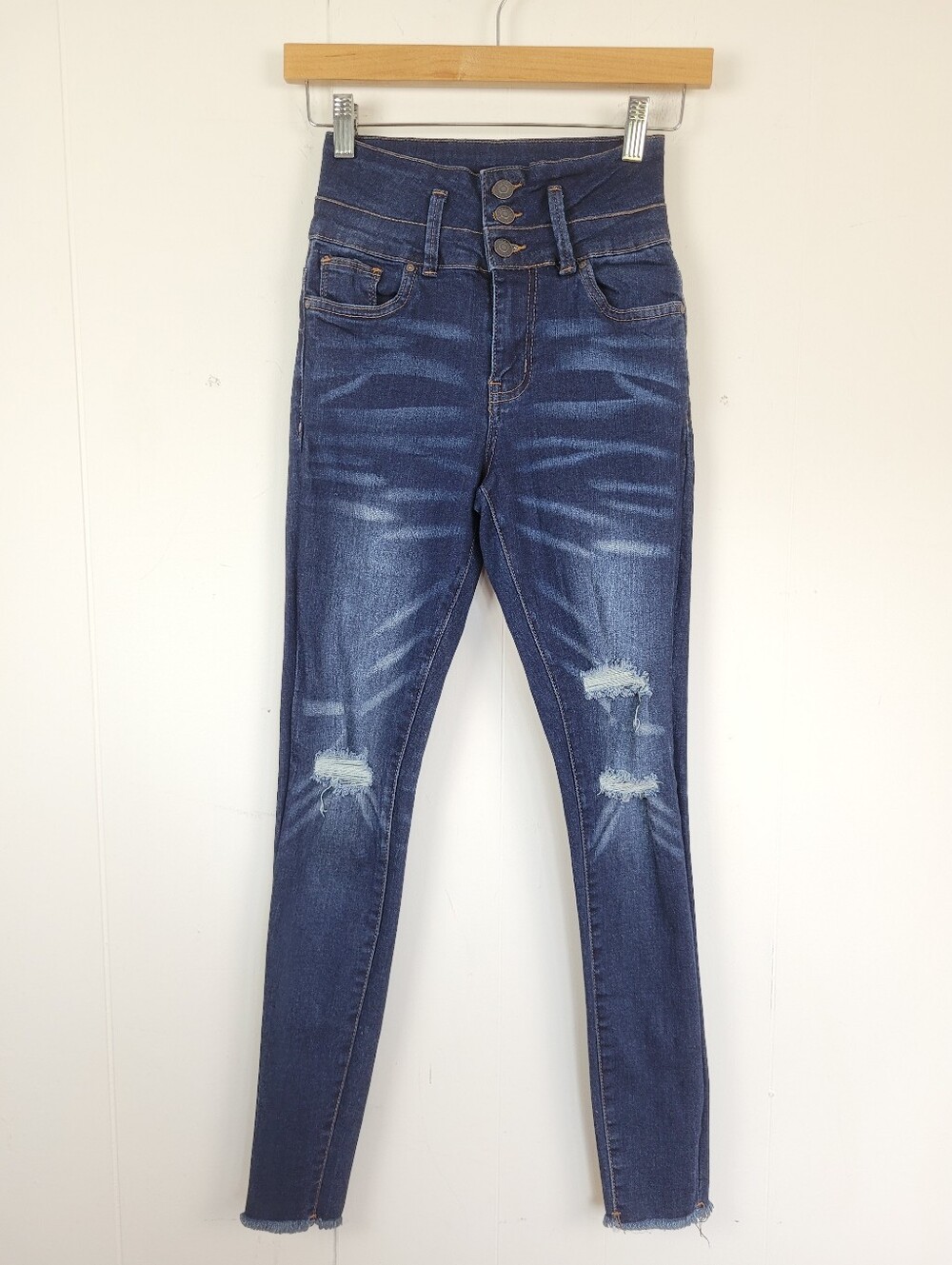 Refuge Ibiza Size 0 Ultra High Rise Push-Up Distressed Skinny Jeans